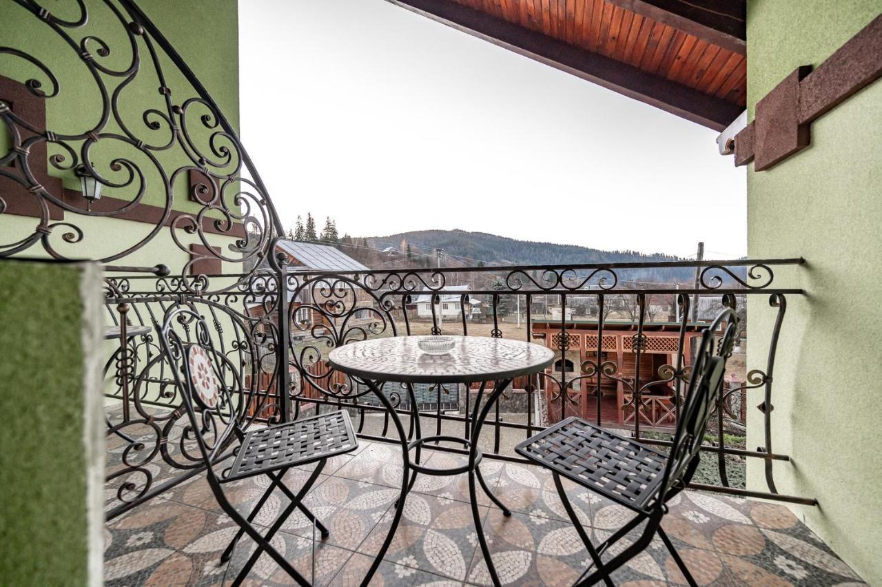 Emerald House Mykulychyn Exterior foto