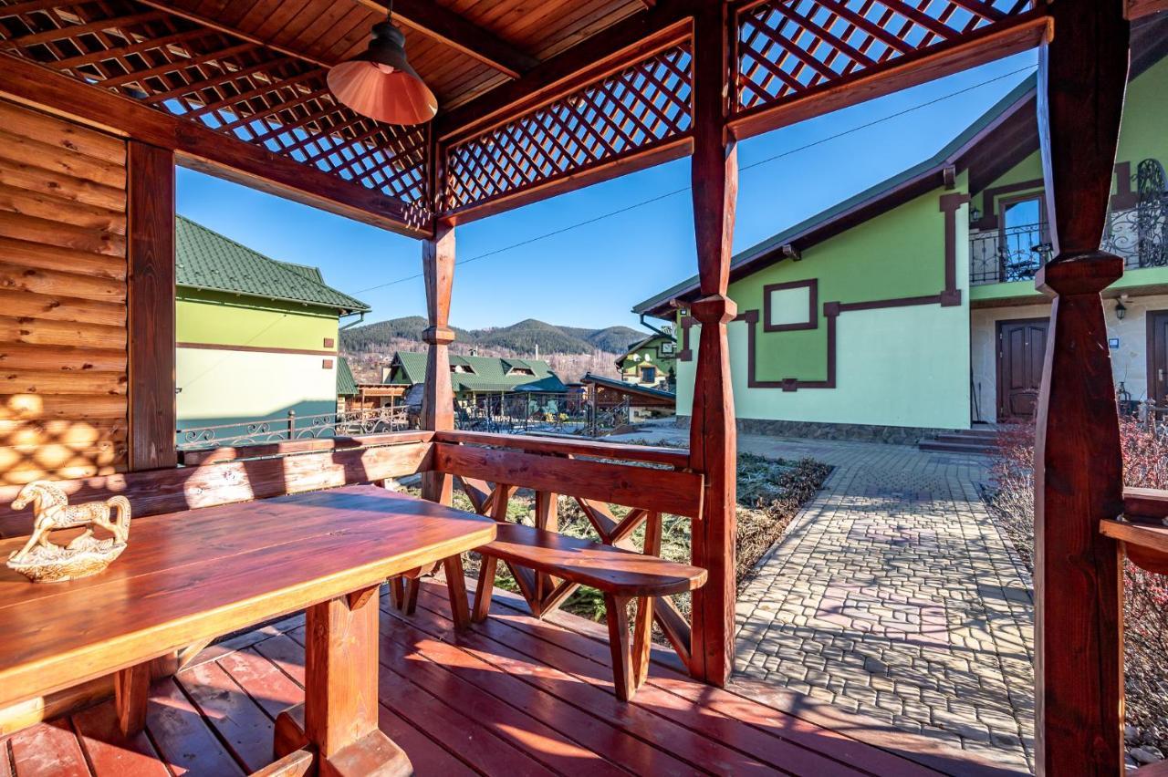 Emerald House Mykulychyn Exterior foto