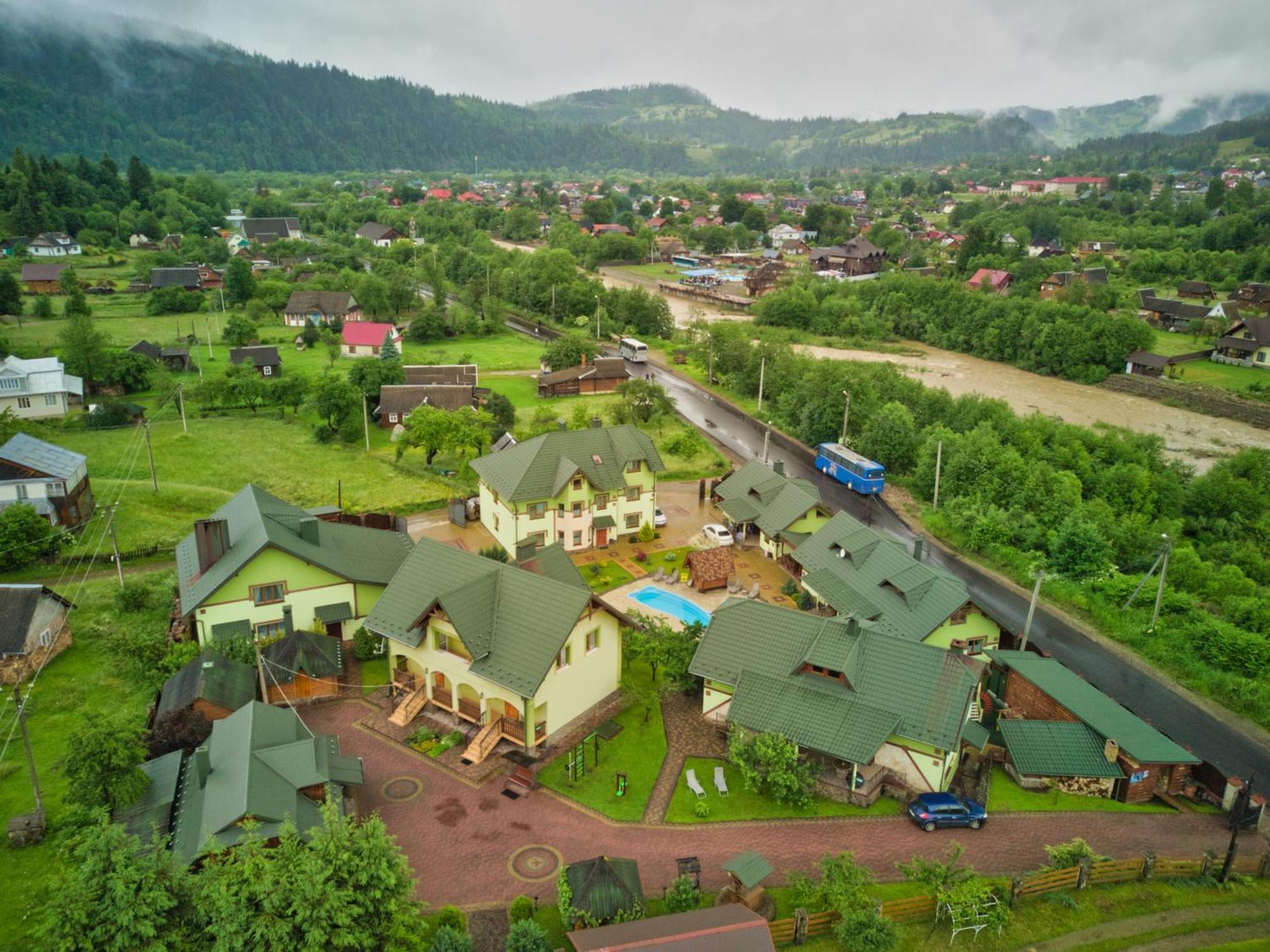 Emerald House Mykulychyn Exterior foto