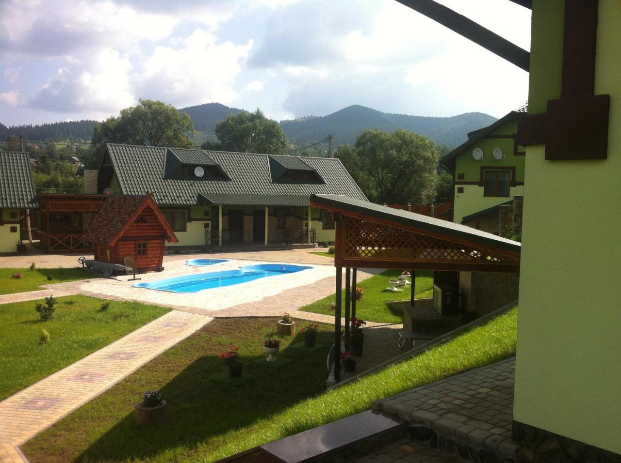 Emerald House Mykulychyn Exterior foto